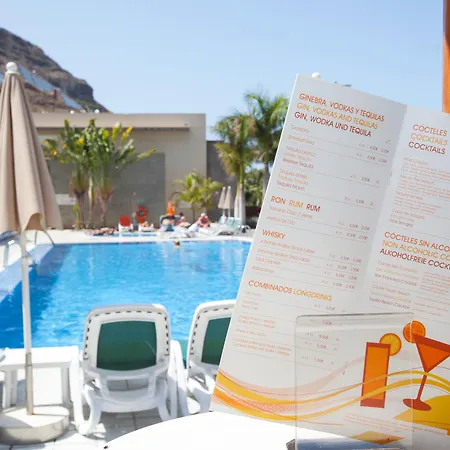 酒店 Livvo Costa & Aquapark (adults Only) 塔乌里托